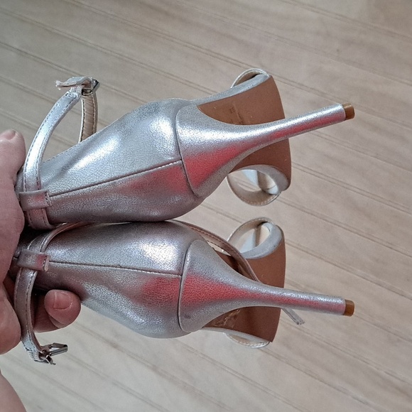Metaphor Heeled Silver Dressy Shoes. - Picture 4 of 8